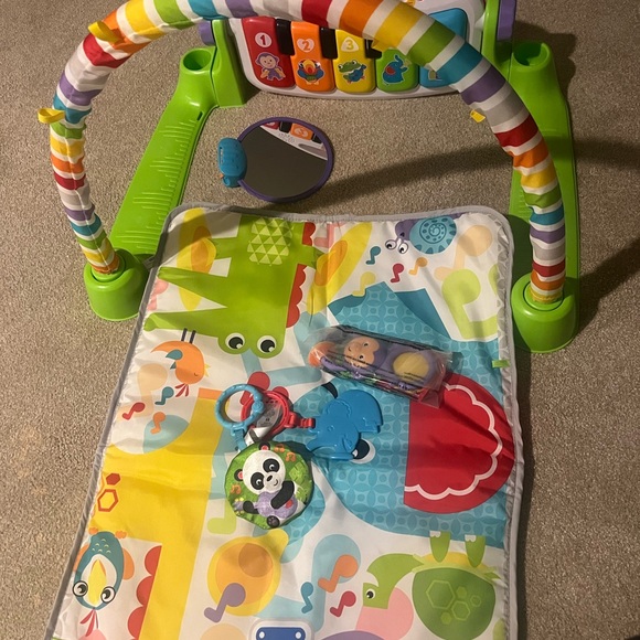 Fisher-Price kick and play piano + mat - Picture 1 of 4